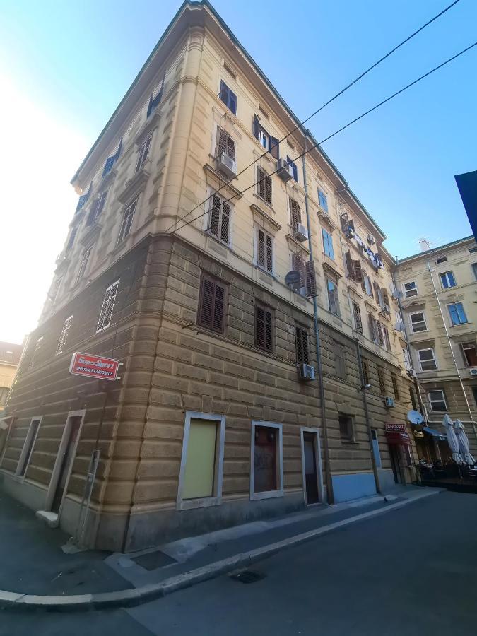 City Studio Market 5 - Rijeka Rent Ngoại thất bức ảnh